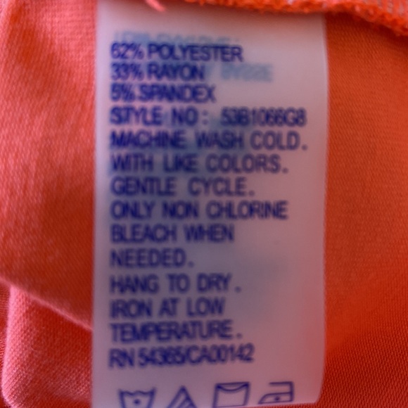 Beautiful Coral Zipper Detail Nygard T Shirt. Size XS-Small - Picture 9 of 9